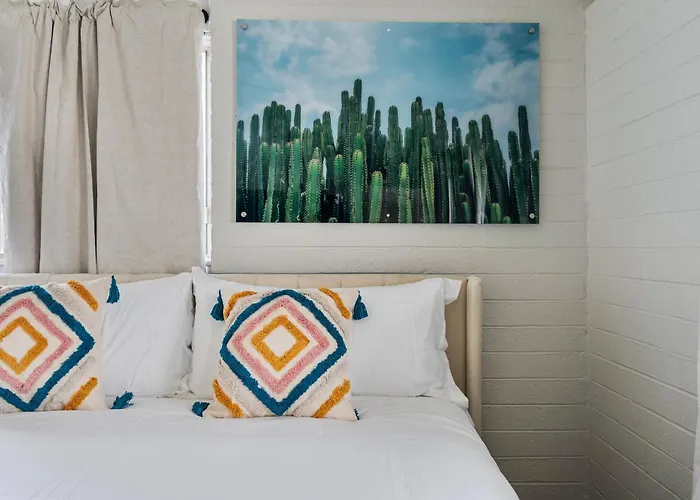 Chic & Modern 2b2b In Apartment