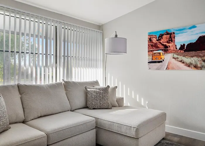 Chic & Modern 2b2b In * Scottsdale