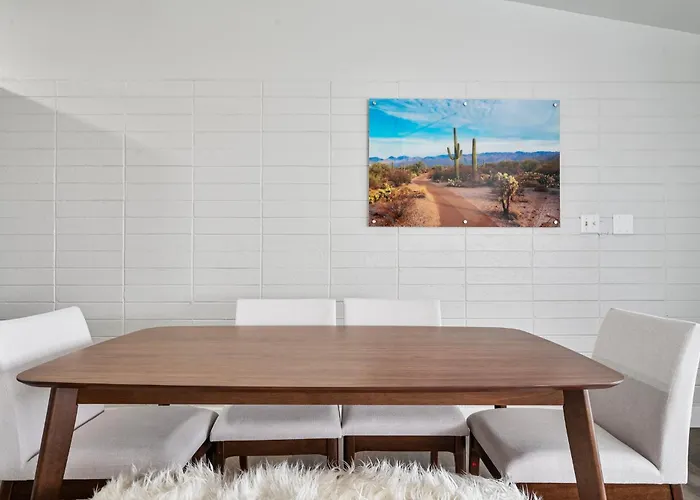 Apartment Chic & Modern 2b2b In *